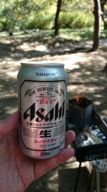 火起こししながらビール